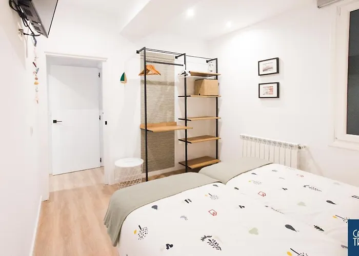 Casa Trueba, Centro Gros, Reformado Y Con Desayuno *