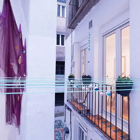 Casa Trueba, Centro Gros, Reformado Y Con Desayuno Appartement *